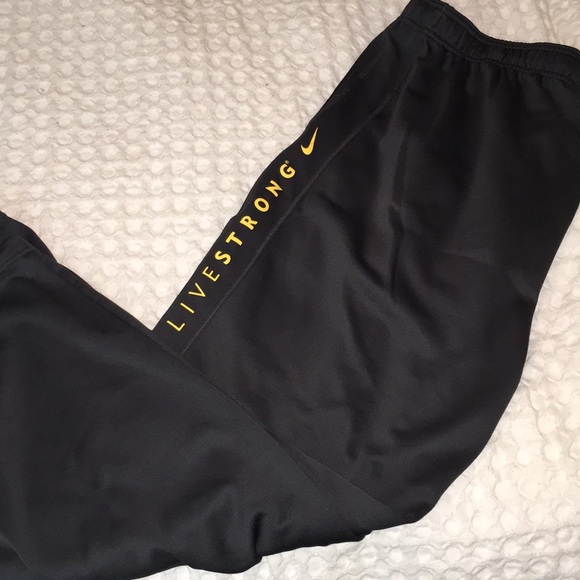 nike livestrong sweatpants